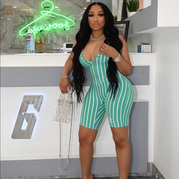 Gsuwoo Bodysuit - Picture 1 of 2